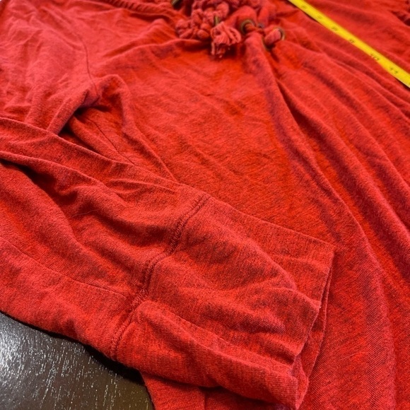 𝅺democracy Medium warm reddish orange shirt long sleeve - Picture 9 of 11